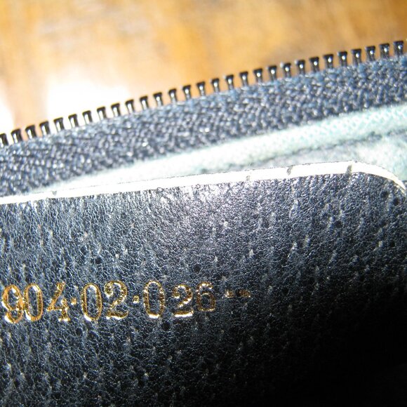 Authentic Vintage Navy Gucci Shoulder Bag - Picture 9 of 16